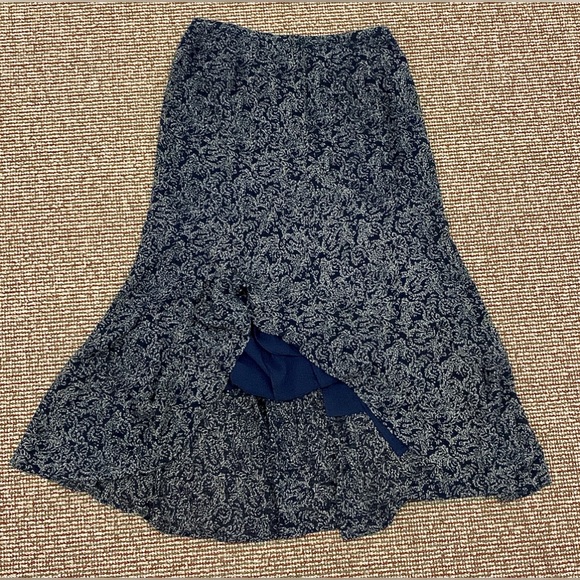 Women’s 12 Petite Dana Buchman 100% Silk Floral Pattern Skirt - Picture 11 of 11